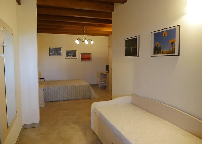 בית חווה Tenuta Cavalieri *